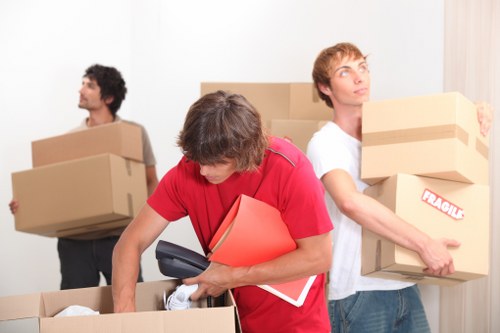 Local house removal team planning a move near Crayford homes