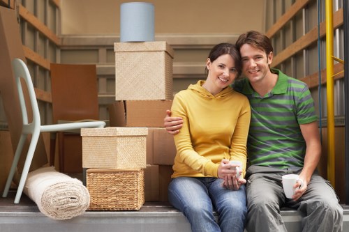 Local moving van transport for flats and houses in Crayford