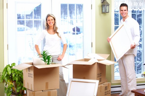 Crayford moving truck for residential relocation and loading support