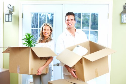 Removal truck hire for domestic and commercial moves near Crayford